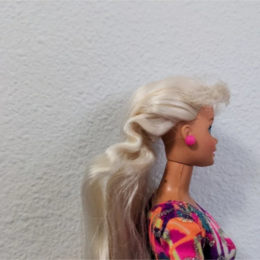 Hot Skatin Barbie Doll Articulated Jointed Blonde Hair Blue Eyes 1993 Mattel